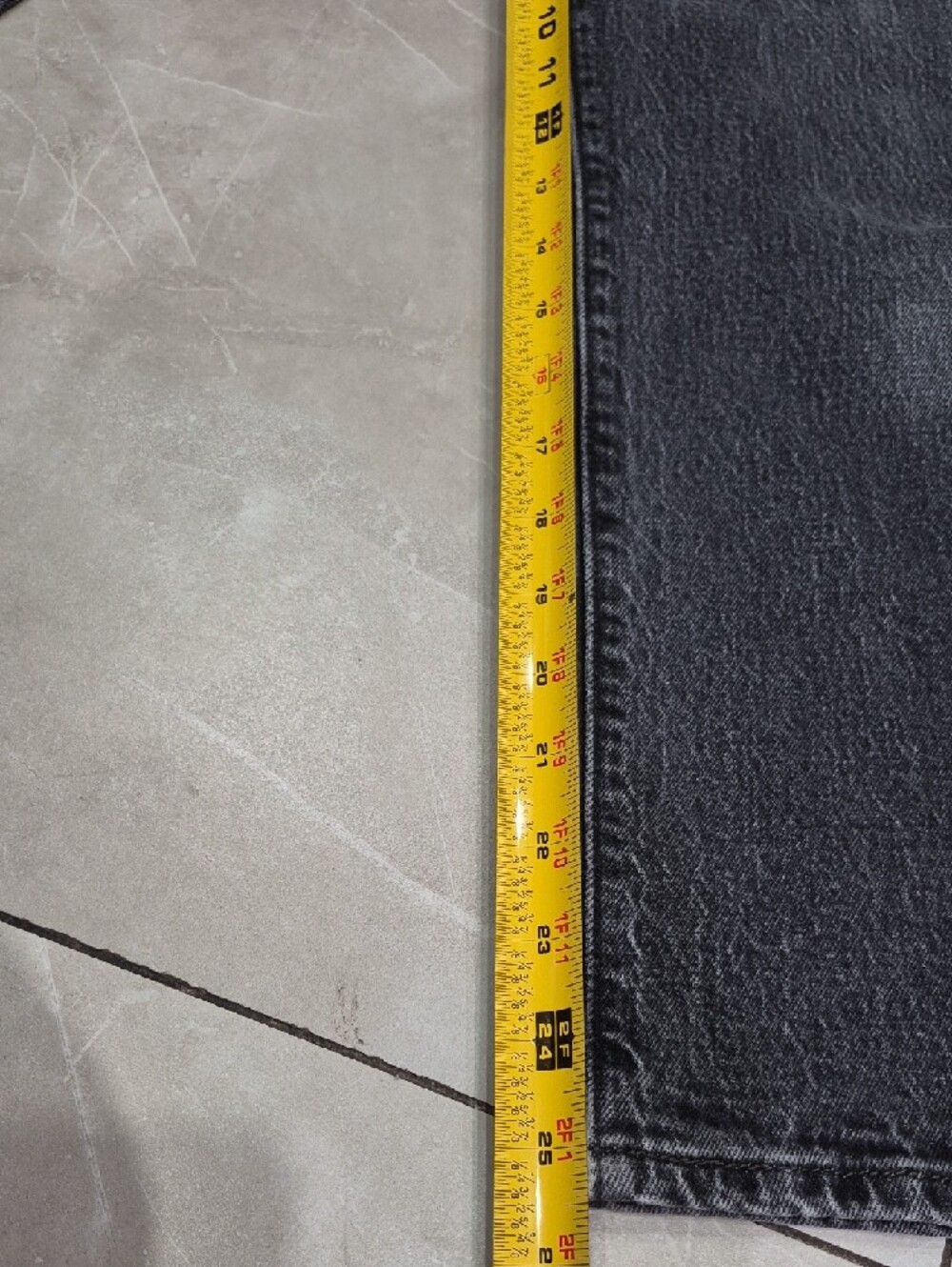 Levi's Ribcage Straight Jeans — Blackwashed Denim - Picture 11 of 14